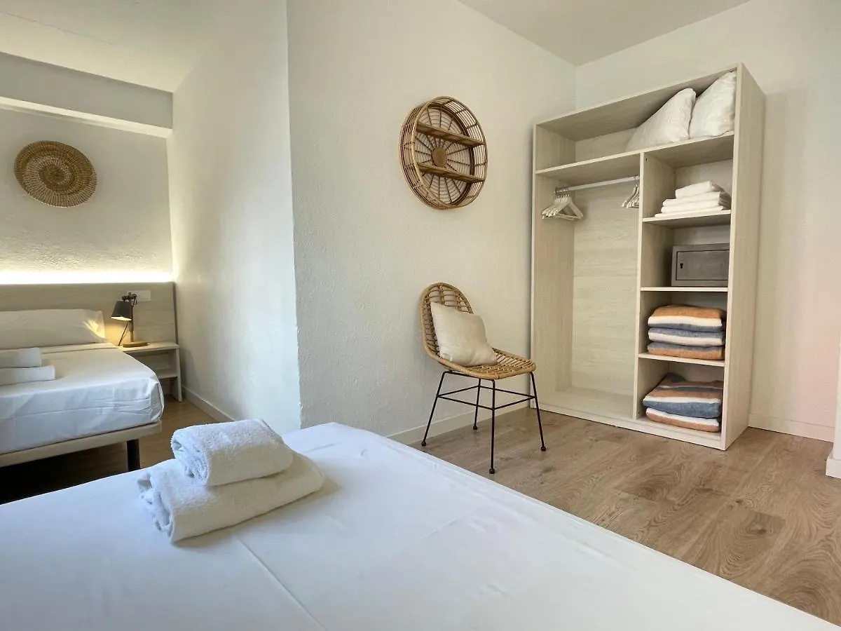 Apartamentos Venecia Lloret de Mar 0*,  Španělsko