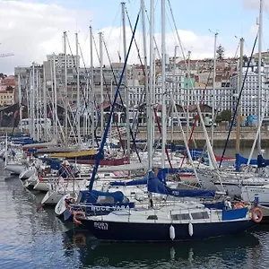 https://lisbon-cosy-boat.hotels-lisbon-portugal.com